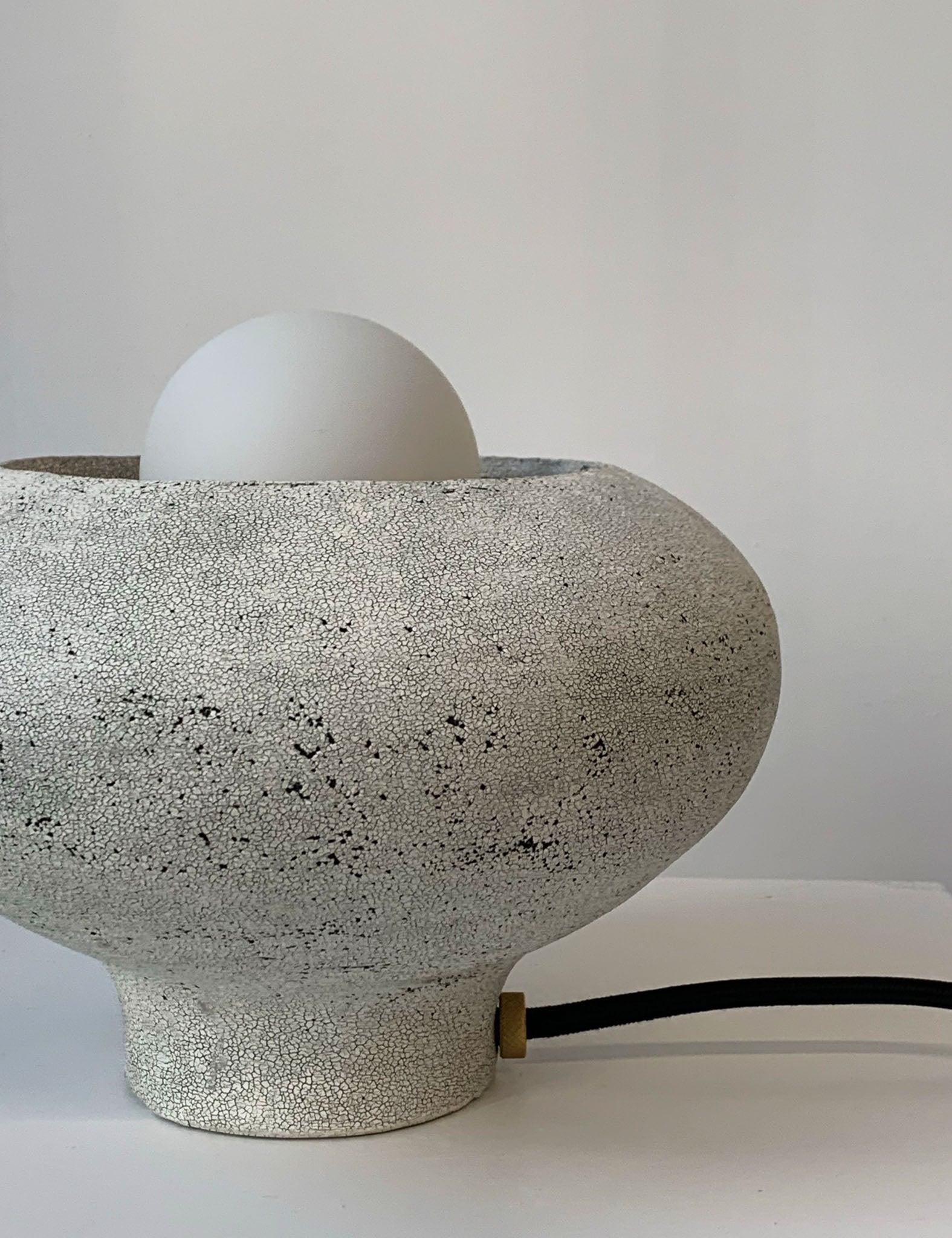 MIZUTAMA TABLE LAMP - small